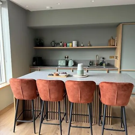 Contemporary 2 Bed Near Aviva Stadium